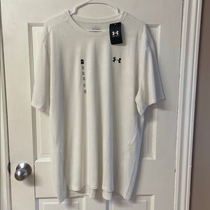 Under Armour loose fit tech vent jacquard white short sleeve NWT men’s size XXL